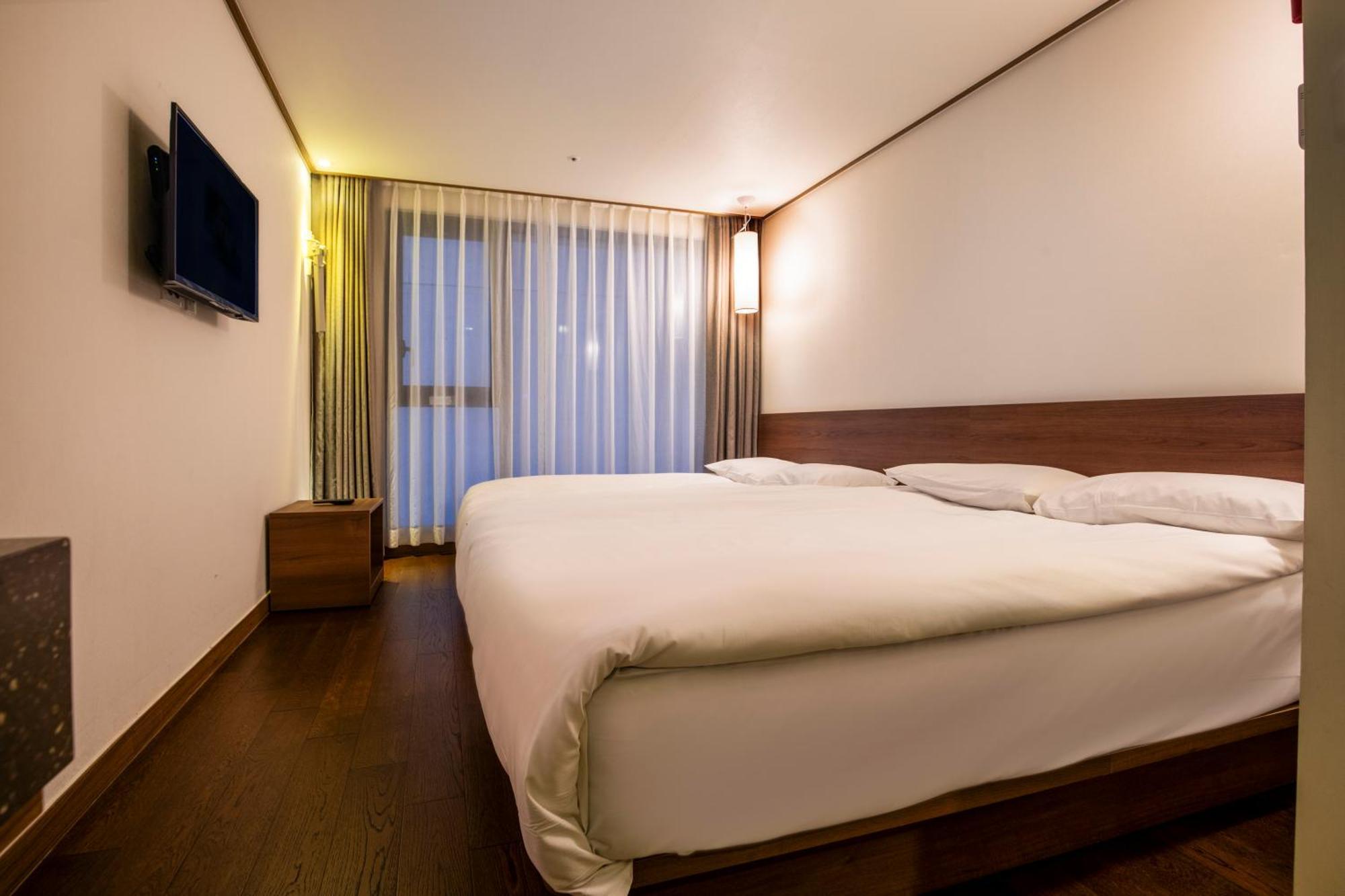 Tamara Jeju Hotel Seogwipo Exterior photo