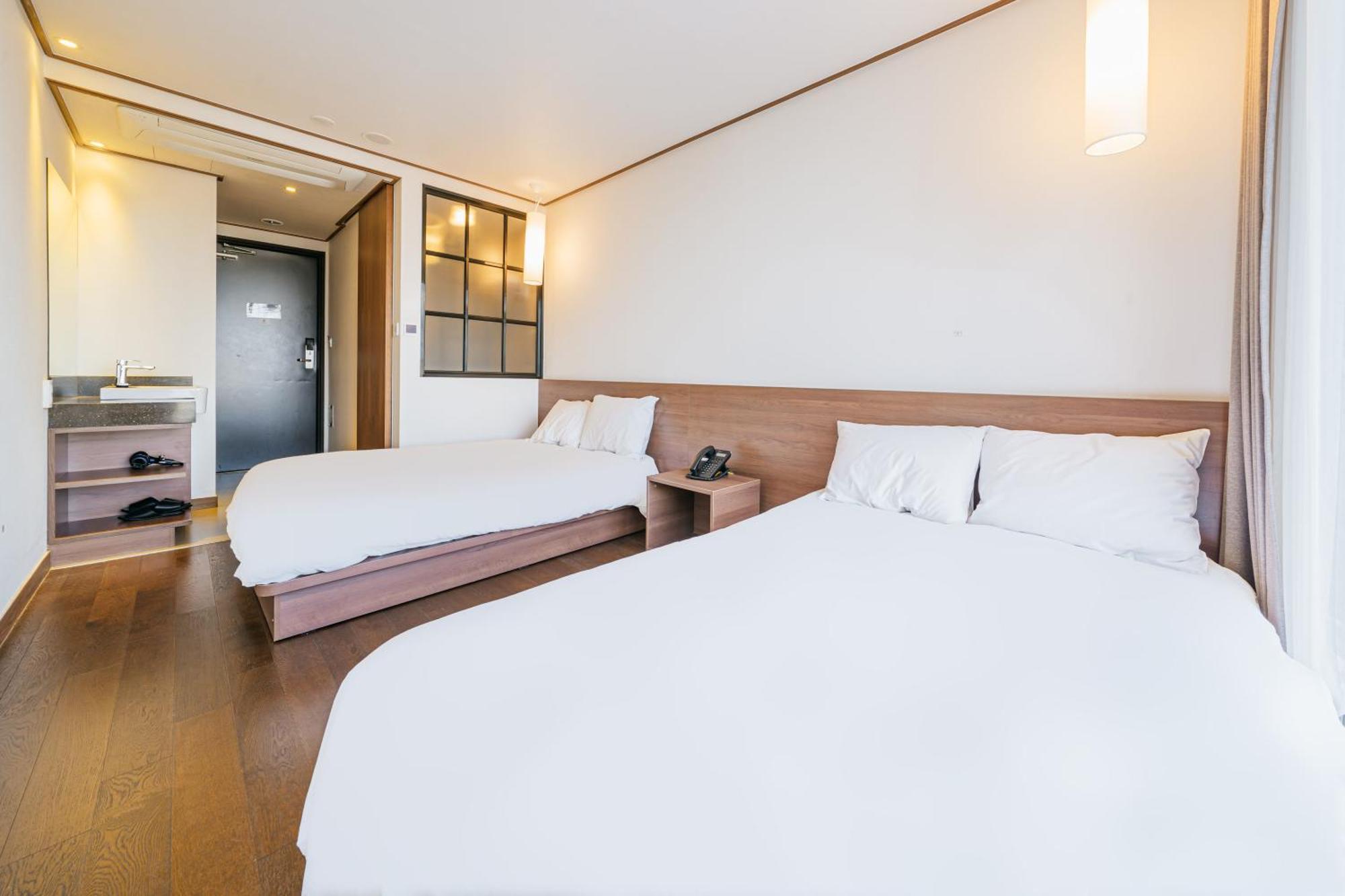 Tamara Jeju Hotel Seogwipo Exterior photo